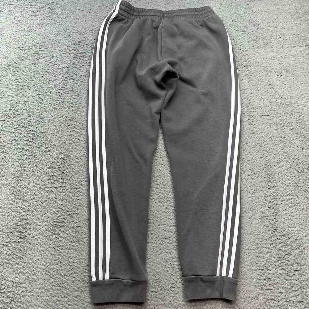 Adidas Essentials Fleece Sweatpants Mens M Gray 3 Stripe Tapered Cuff‎ Joggers - Picture 2 of 14